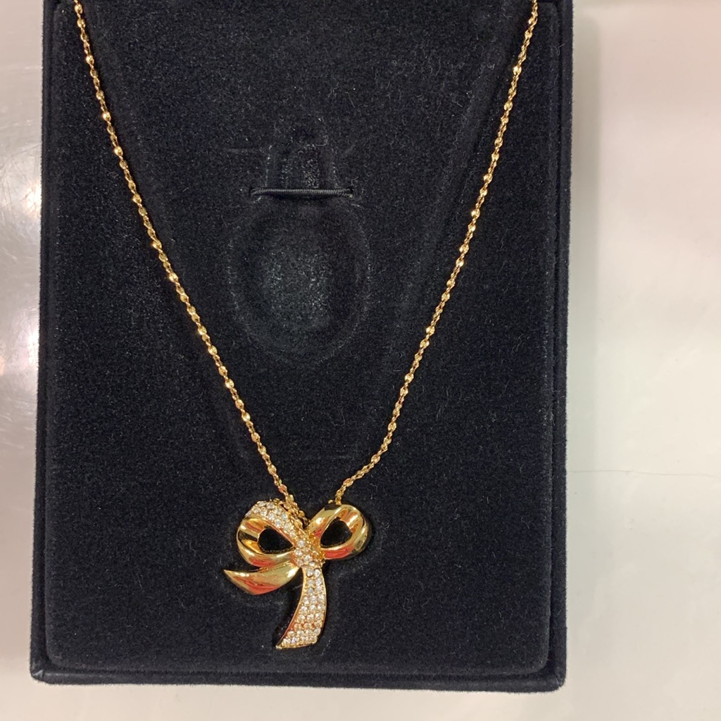 Elizabeth Taylor Bow Necklace Elizabeth Taylor Bow Necklace